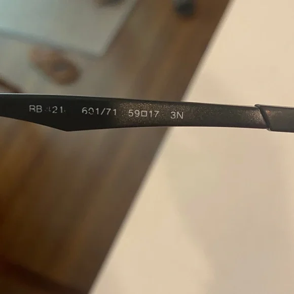 Ray-Ban Classic Black Sunglasses with Case - Picture 5 of 7